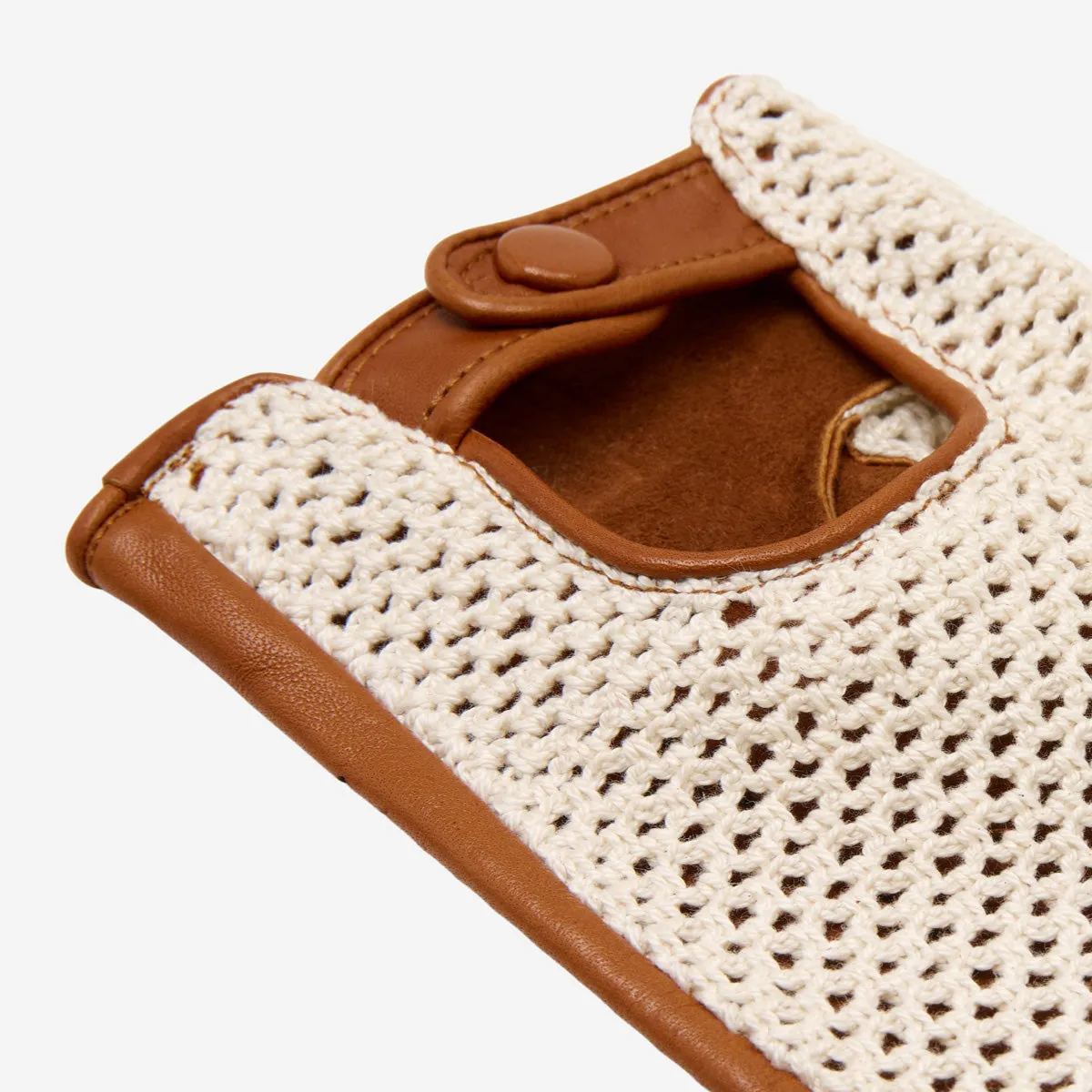 Arturo (cognac) - Hand-sewn Italian crochet driving gloves from lambskin leather