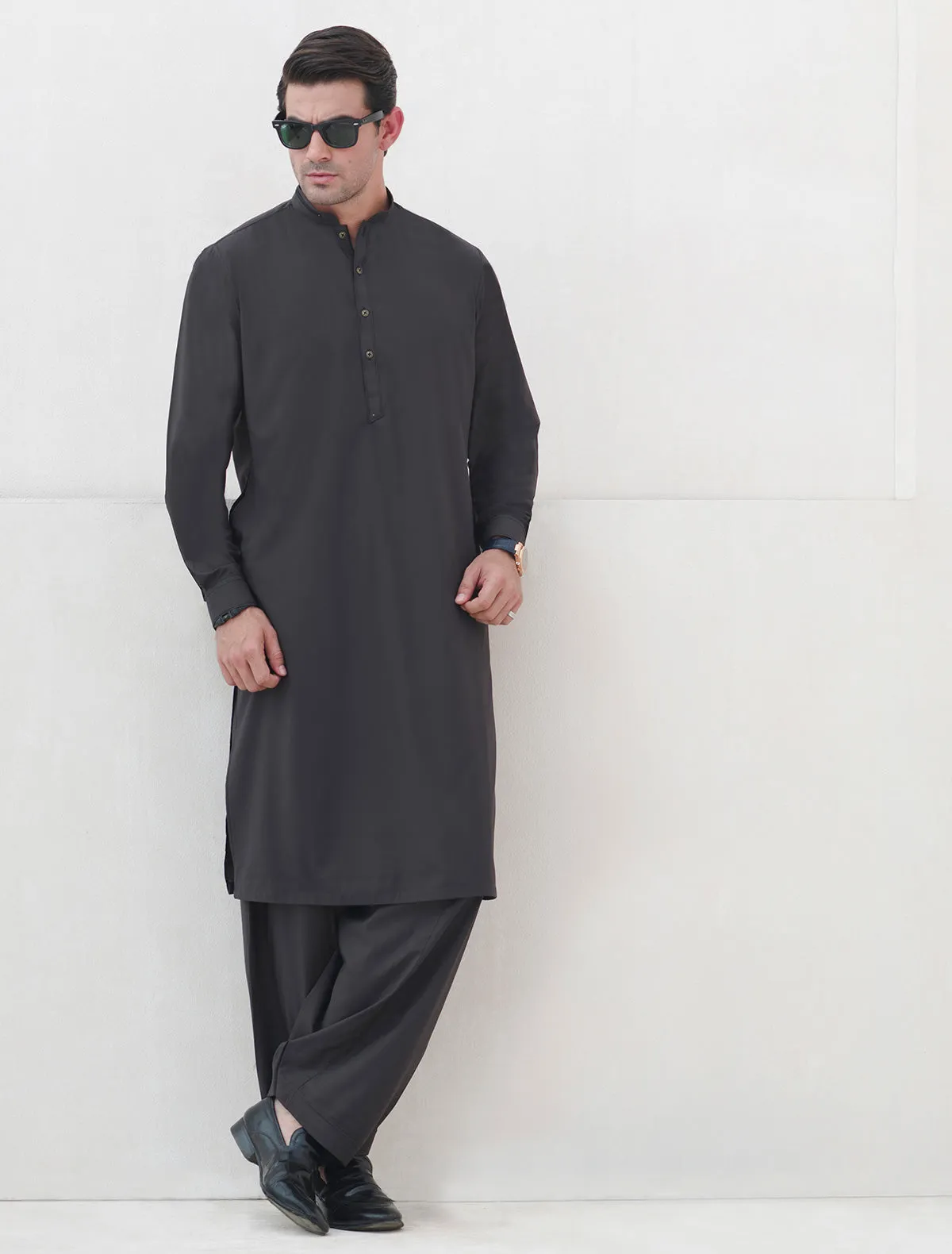 GRAY EYELET DETAILED KAMEEZ SHALWAR