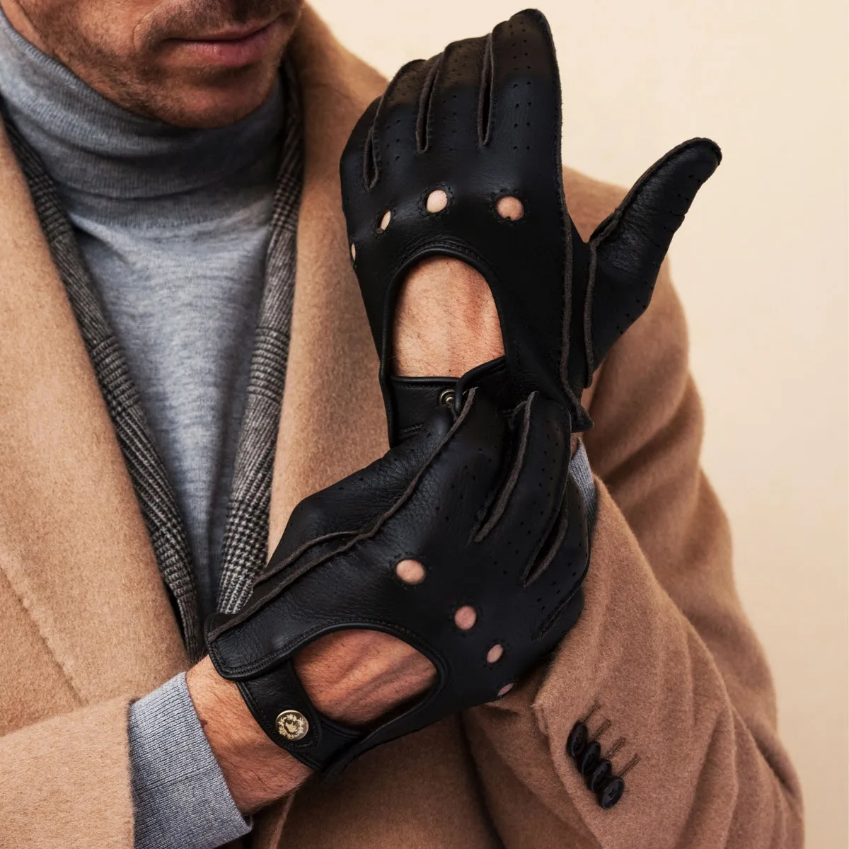 Leonardo (dark brown) - Italian driving gloves made of American deerskin leather