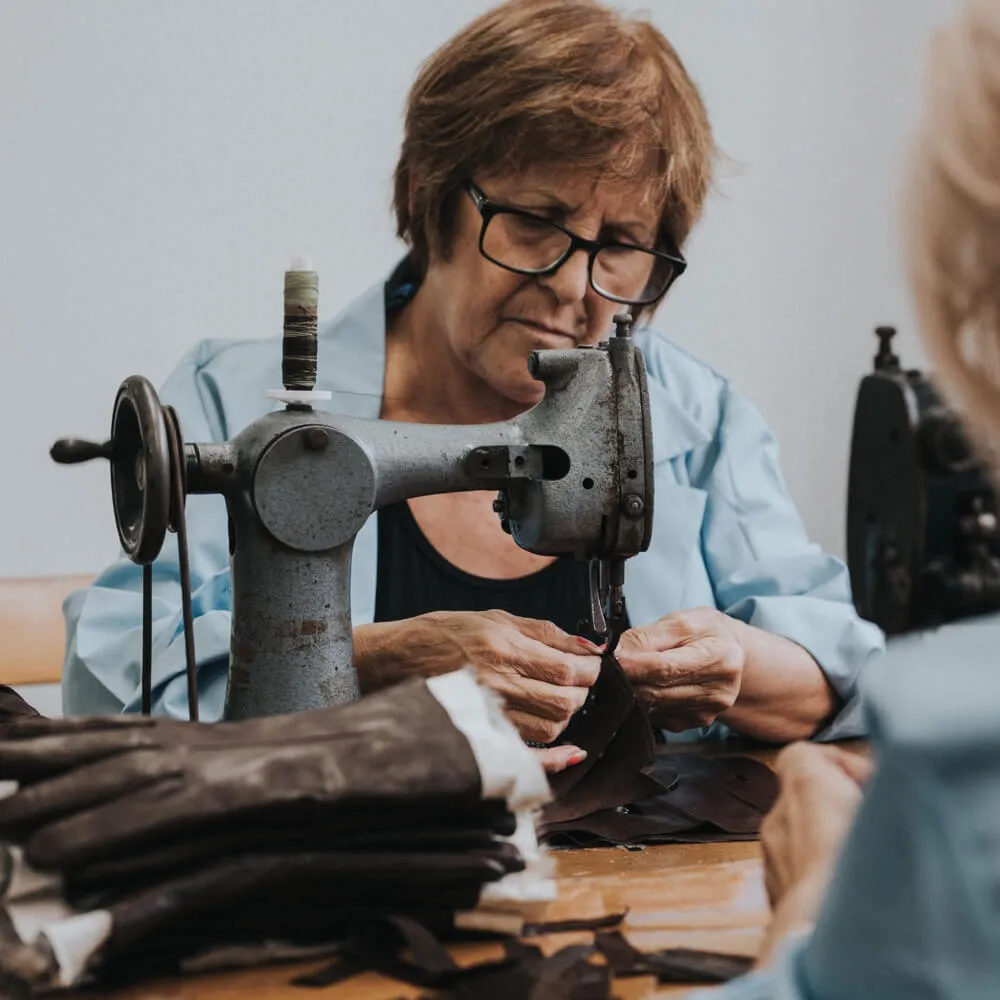 Matteo - Italian gloves made of American deerskin leather with cashmere lining