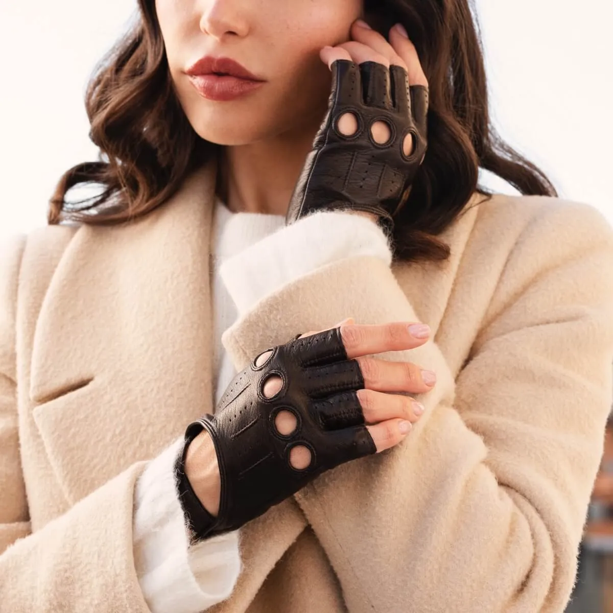 Rossana (dark brown) - Italian fingerless lambskin leather driving gloves